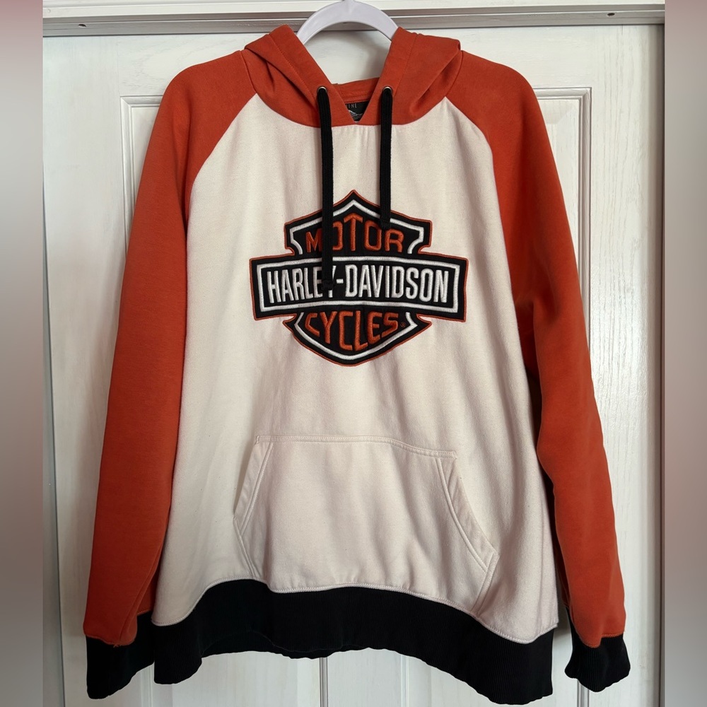 Harley Davidson Women's Custom Colorblock Bar & Shield Pullover Hoodie 3W